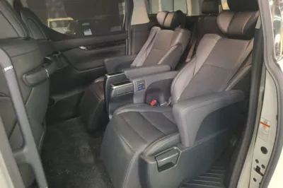 Toyota Vellfire 2020, 65300 км, за 67393 USD - фото 25