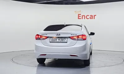 Hyundai Avante 2011, 95564 км, за 2953.92 USD