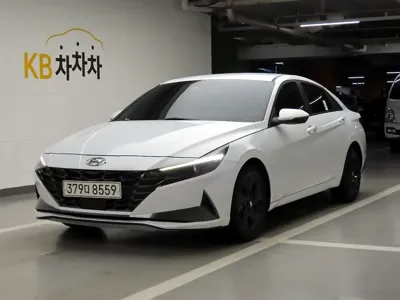 Hyundai Avante · 2022 год