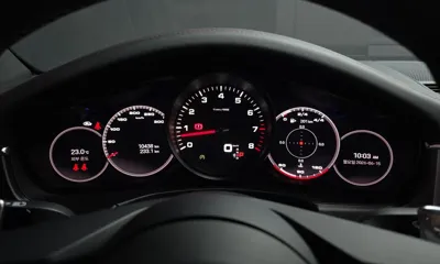 Porsche Panamera 2023, 10438 км, за 88617.57 USD - фото 8