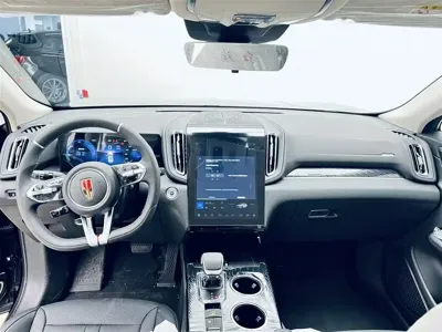 Hongqi Hongqi HS3 PHEV 0, 100 км, за 16156.25 USD - фото 11