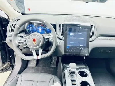 Hongqi Hongqi HS3 PHEV 0, 100 км, за 16156.25 USD - фото 17