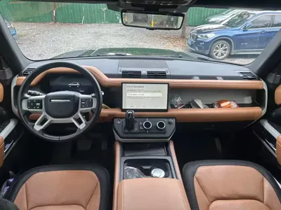 Land Rover Defender 2024, 40000 км, за 88240.37 USD