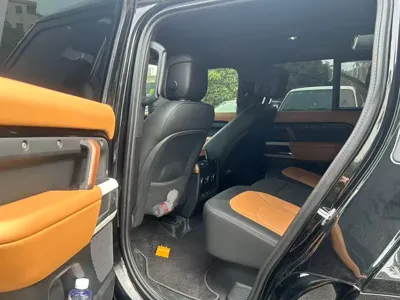 Land Rover Defender 2024, 40000 км, за 88240.37 USD - фото 6