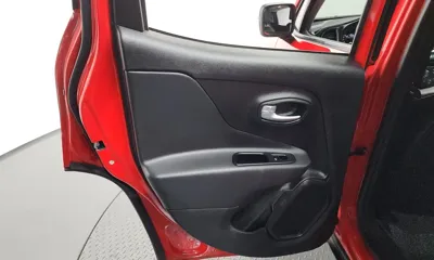 Jeep Renegade 2020, 32601 км, за 10423.46 USD - фото 25