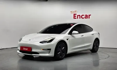 Tesla Model 3 · 2022 год