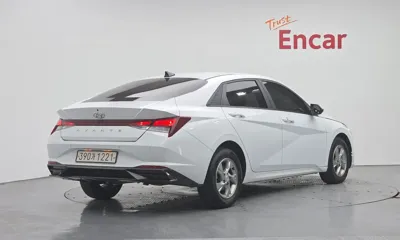 Hyundai Avante 2022, 97542 км, за 9237.58 USD