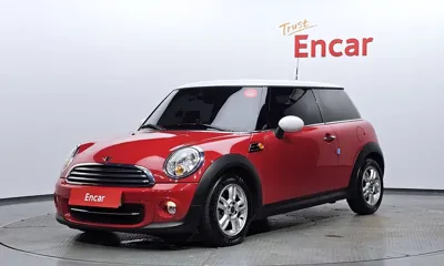 MINI Cooper 2012, 56080 км, за 3678.4 USD