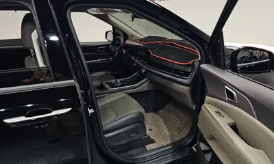 Kia Canival 2025, 14402 км, за 65046.9 USD - фото 26