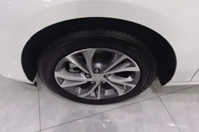 Buick Verano 2023, 3500 км, за 12793 USD - фото 10