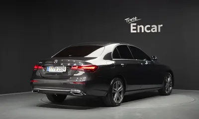 Mercedes-Benz E-Class 2023, 30946 км, за 26782.2 USD