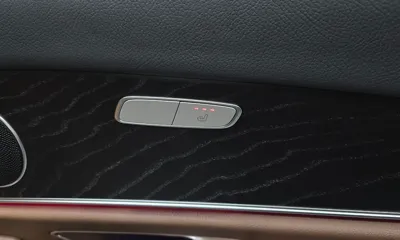 Mercedes-Benz E-Class 2023, 30946 км, за 26782.2 USD - фото 19