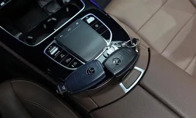 Mercedes-Benz E-Class 2023, 30946 км, за 26782.2 USD - фото 30