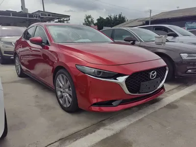 Mazda 3 Axela 2021, 50000 км, за 8237.75 USD