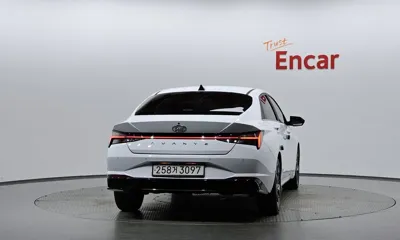 Hyundai Avante 2021, 83233 км, за 11567.96 USD