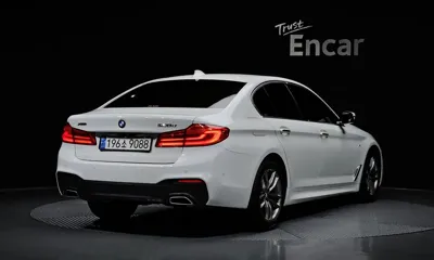 BMW 5-Series 2018, 88738 км, за 16604.8 USD
