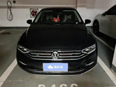Volkswagen Magotan 2020, 30700 км, за 15198.59 USD