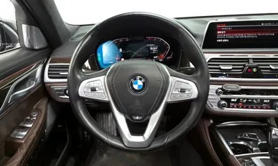 BMW 7-Series 2022, 101345 км, за 35011.56 USD - фото 13