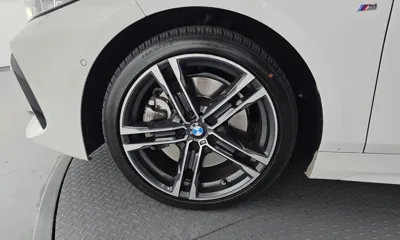 BMW 1-Series 2023, 31026 км, за 18063.58 USD