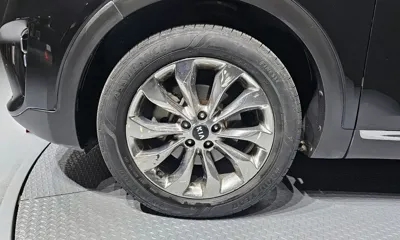 Kia Sorento 2019, 117165 км, за 10860.92 USD