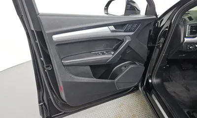 Audi Q5 2020, 79939 км, за 21162.98 USD - фото 24