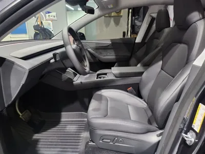 Tesla Model Y 2025, 1050 км, за 33867.28 USD - фото 8