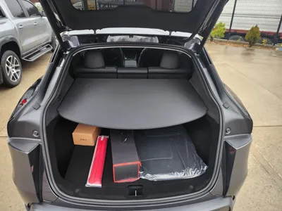 Tesla Model Y 2025, 1050 км, за 33867.28 USD - фото 12