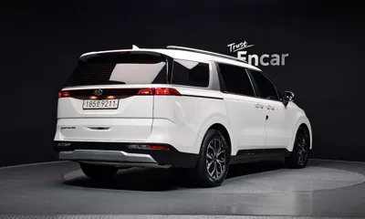 Kia Canival 2021, 88729 км, за 15989.43 USD