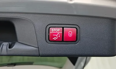 Mercedes-Benz GLC-Class 2019, 123384 км, за 15287.55 USD - фото 31