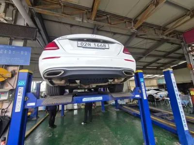 Mercedes-Benz E-Class 2018, 78470 км, за 14886.56 USD