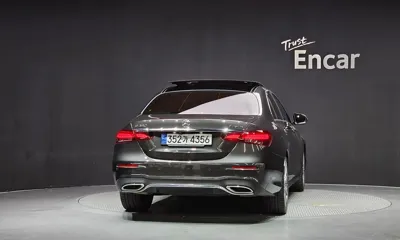 Mercedes-Benz E-Class 2021, 31478 км, за 27241.7 USD
