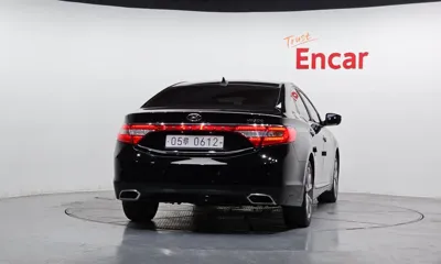 Hyundai Grandeur 2015, 71298 км, за 5120.13 USD
