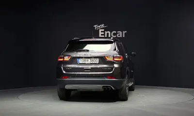 Jeep Compass 2022, 32499 км, за 13976.46 USD