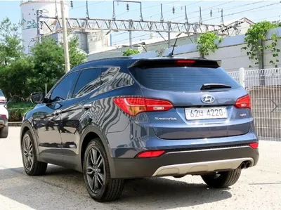 Hyundai Santafe 2014, 289285 км, за 3896.7 USD