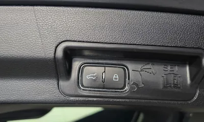 Ford Explorer 2021, 128282 км, за 19561.51 USD - фото 20