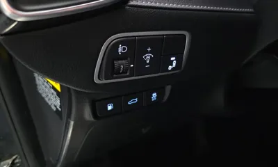 Hyundai Grandeur 2017, 175551 км, за 6276.84 USD - фото 17