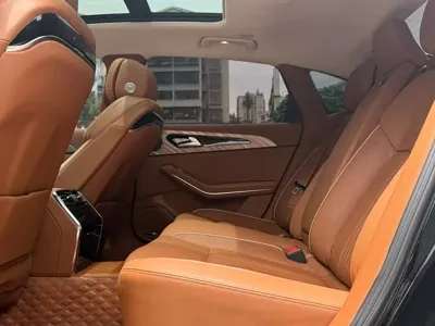 Hongqi Hongqi H9 2020, 120000 км, за 16054.43 USD - фото 6