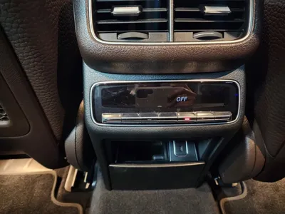 Mercedes-Benz GLE-Class 2022, 40000 км, за 54723.16 USD - фото 18