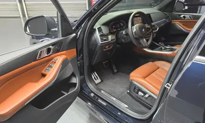 BMW X5 2022, 89033 км, за 52251.61 USD - фото 11