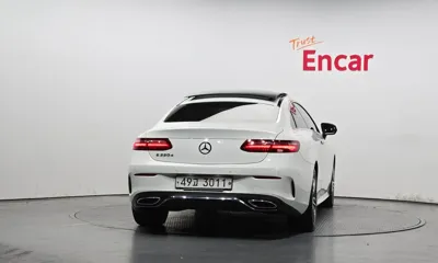 Mercedes-Benz E-Class 2019, 125915 км, за 14886.56 USD