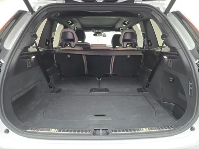 Volvo XC90 2026, 3306 км, за 56187.24 USD - фото 20