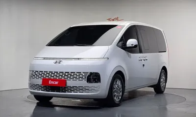 Hyundai Staria · 2023 год