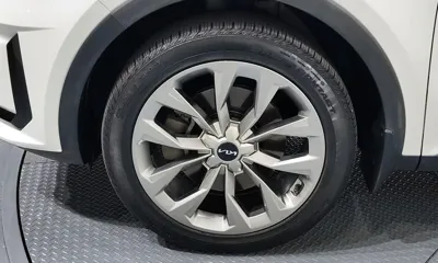 Kia Sorento 2023, 48891 км, за 18589.06 USD