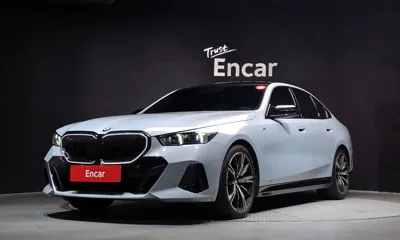 BMW 5-Series · 2024 год