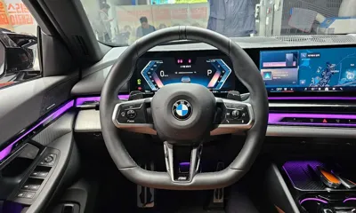 BMW 5-Series 2024, 35452 км, за 51312.08 USD - фото 13
