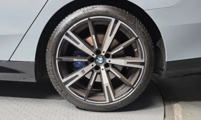 BMW 5-Series 2024, 35452 км, за 51312.08 USD - фото 21