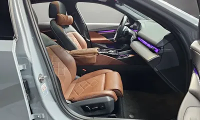 BMW 5-Series 2024, 35452 км, за 51312.08 USD - фото 26