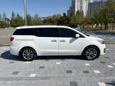 Kia Canival 2016, 86077 км, за 10076.05 USD