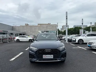 Audi Q5L 2025, 4800 км, за 35284.78 USD