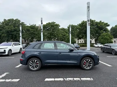 Audi Q5L 2025, 4800 км, за 35284.78 USD